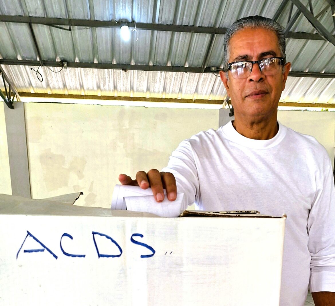 Américo Cabrera (2)