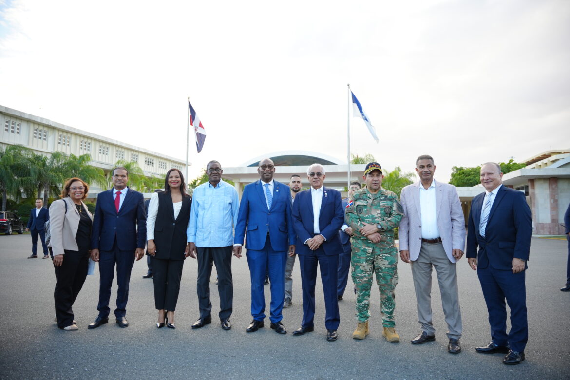 ETED ilumina campus de la UASD con tecnología LED Innovación y seguridad para la comunidad universitaria