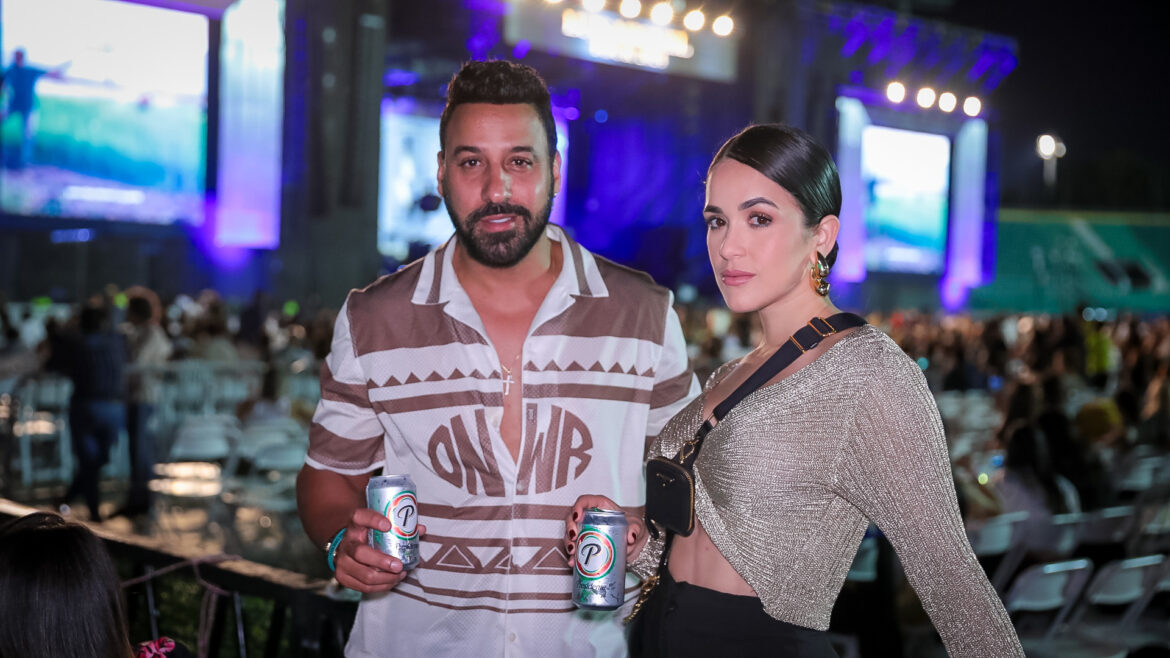 Jhoel López y Liza Blanco