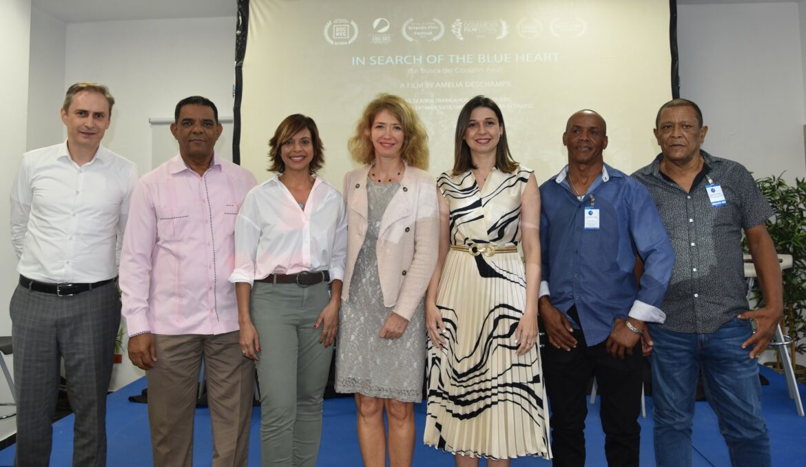 La Unión Europea promueve la conciencia sobre riesgos mineros con la proyección del documental En busca del corazón azul