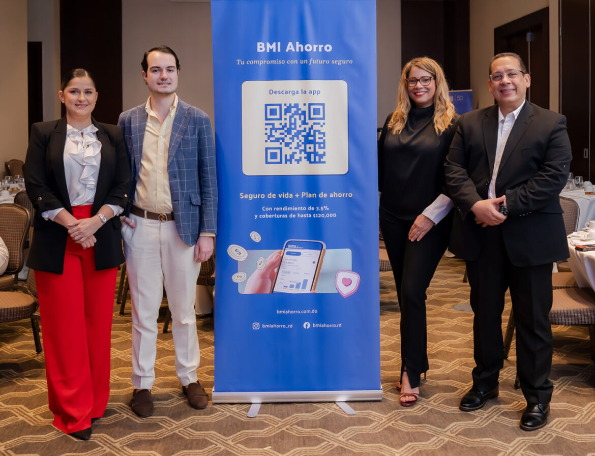 Laura Mora, Cayetano Ortiz, Verónika Ramírez y Efrén Ortiz