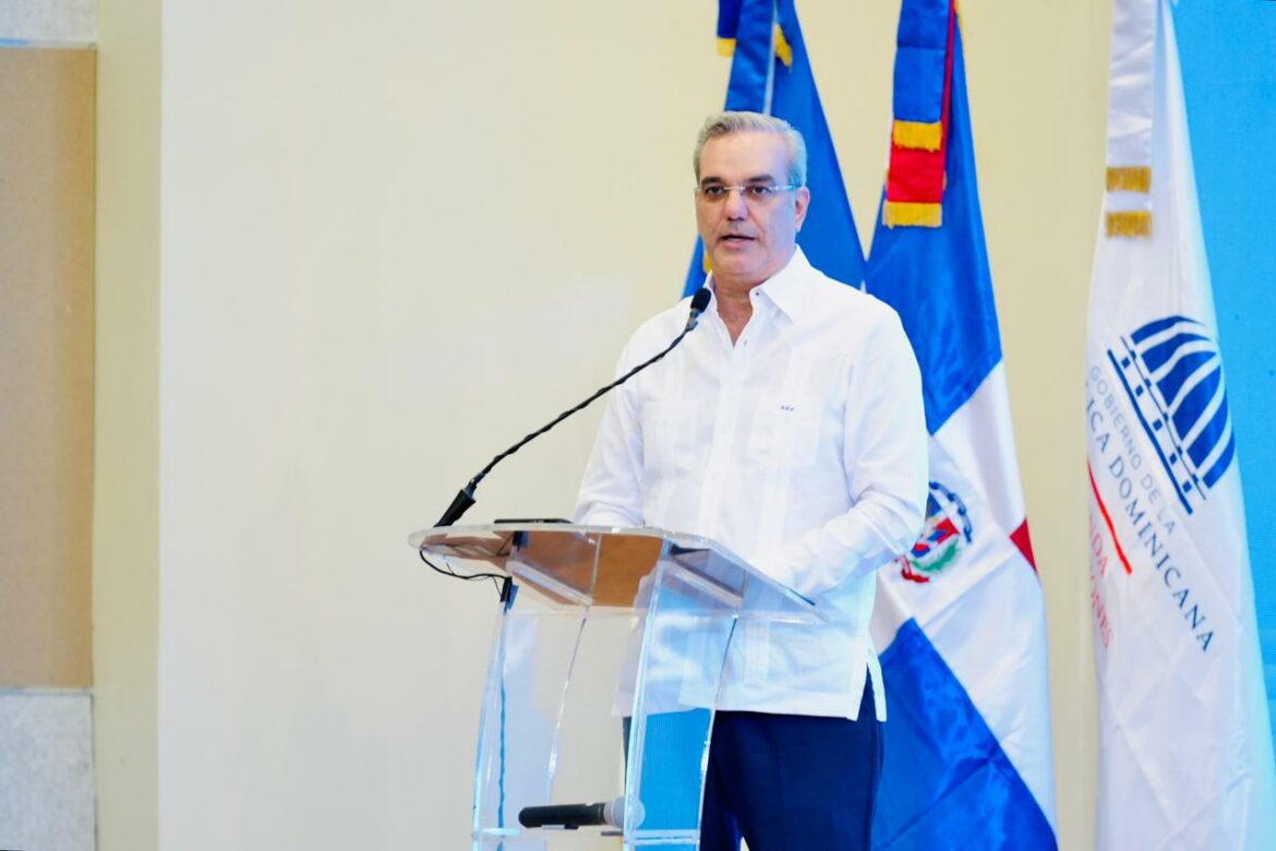 El presidente Luis Abinader Corona