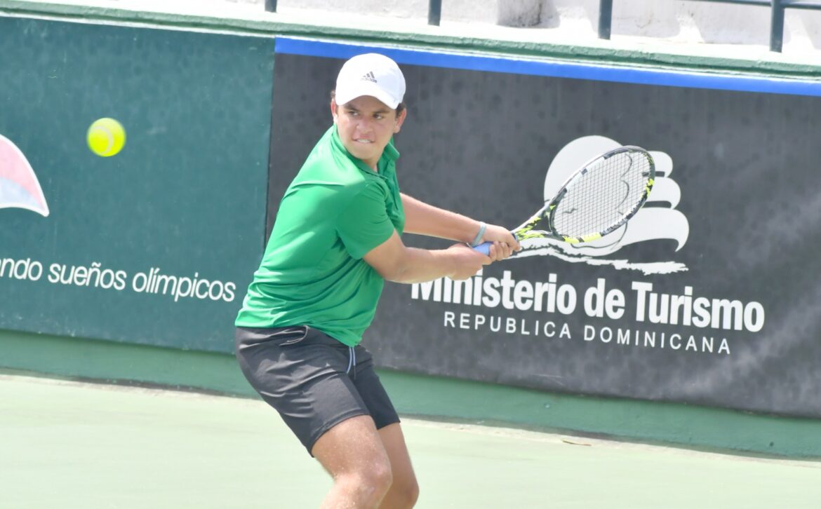 El tenista dominicano Álvaro Pérez.
