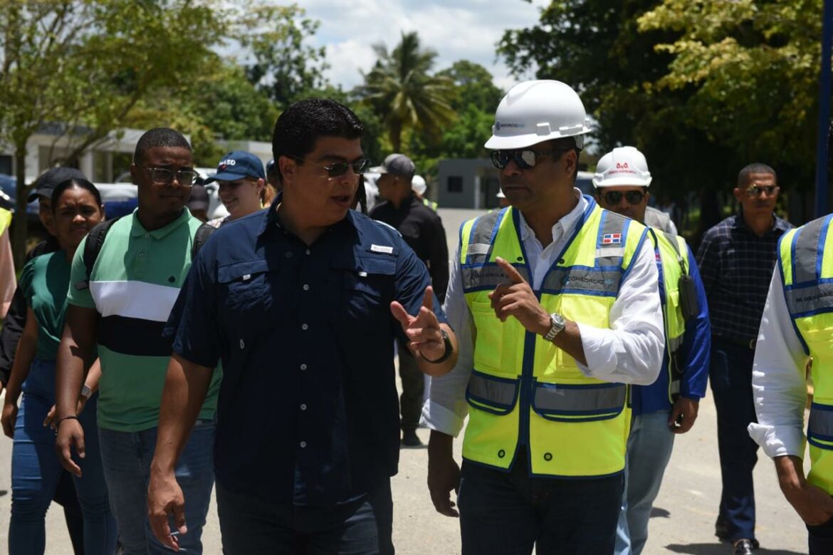 Fellito Suberví supervisa ampliación del Acueducto Barrera de Salinidad en SDE, beneficiando a 1.8 millones de personas-.