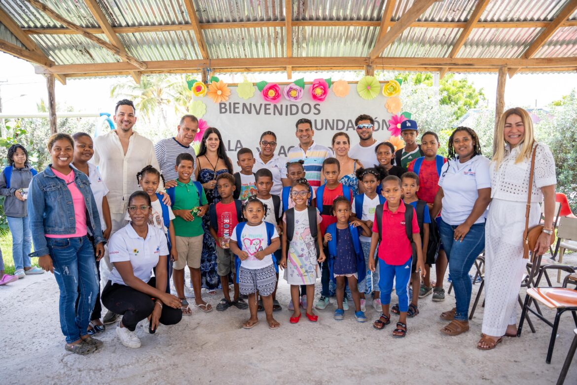 Entrega Donación Escuela Juanillo