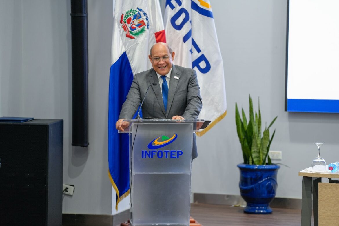 Rafael Santos Badía, director de Infotep.