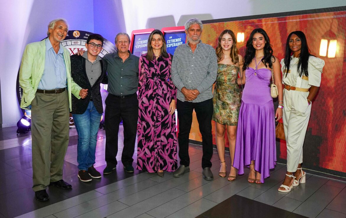 Andrés López Sierra, Esteban García Godoy, Luis LLosa, Marianna Vargas Gurilieva, Peyi Guzmán, Sofía Aguayo, Sofía Reyes, Patricia Soriano