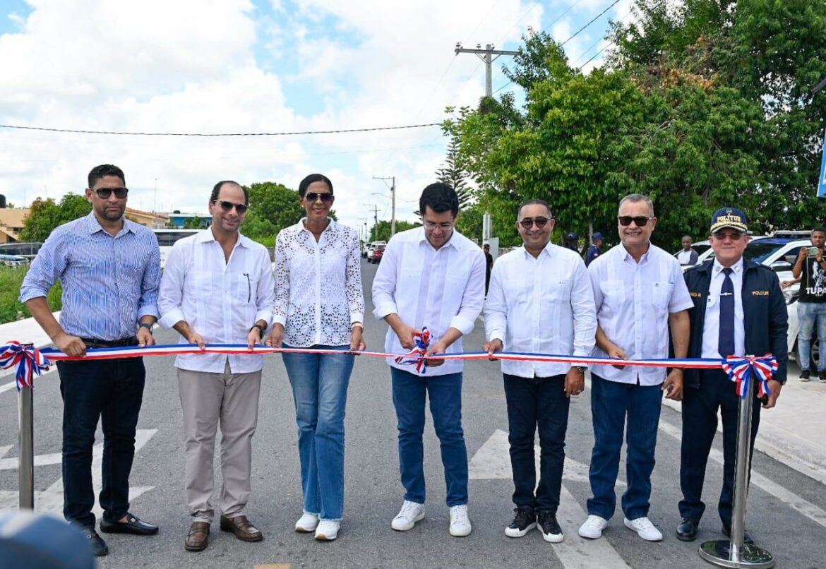 Inauguaración calle Pastor Dominguez