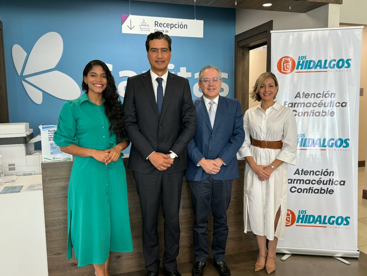 Kimberly Lorenzo, Arturo Rico, Ernesto Martinez y Catherine Domínguez