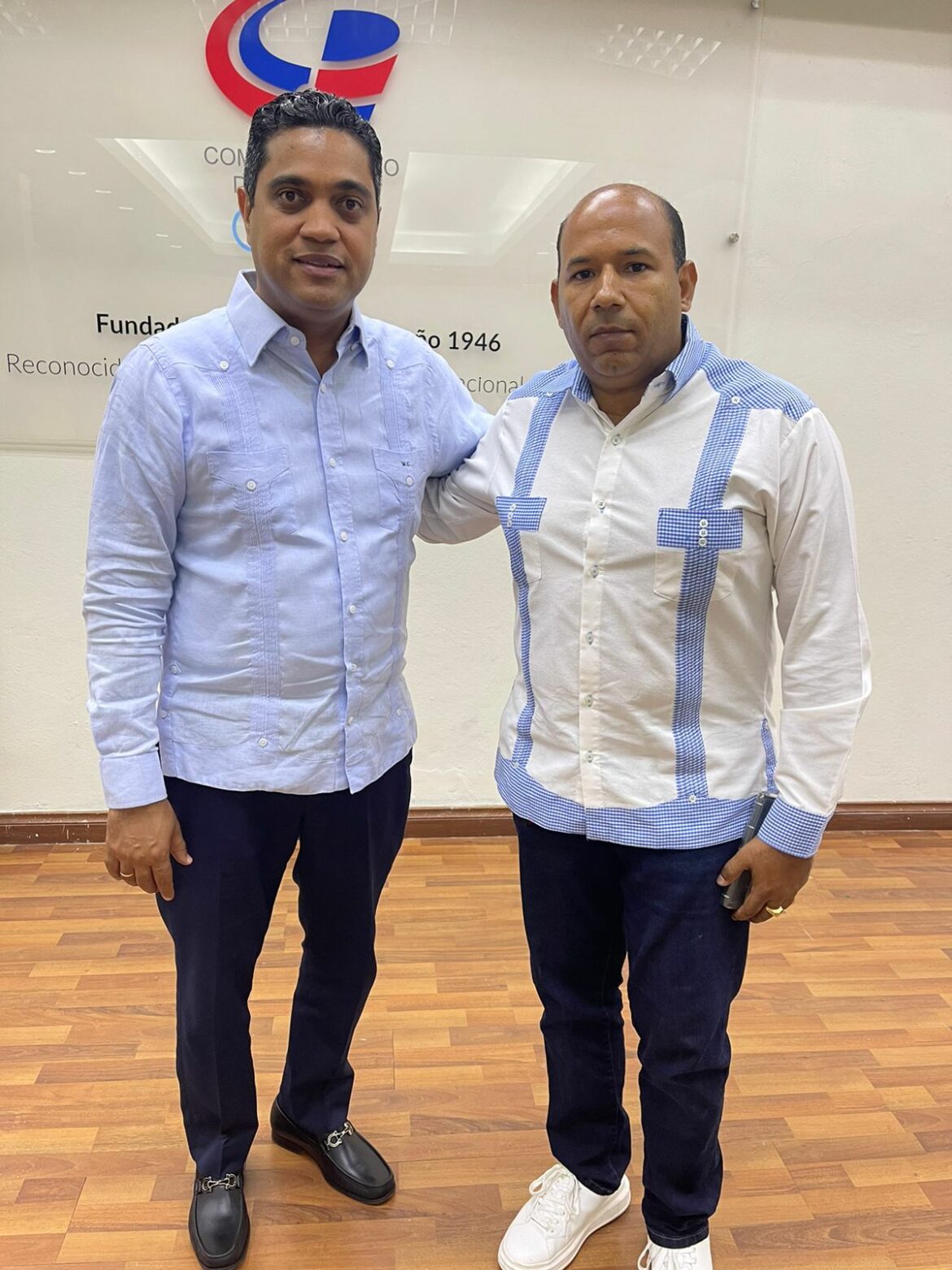 Ing. Kelvin Cruz Ministro de Deportes y Recreación y el Maestro Braulio Ramírez.