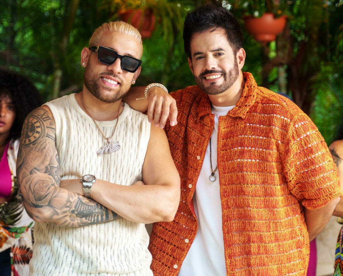 Mark B y Manny Cruz