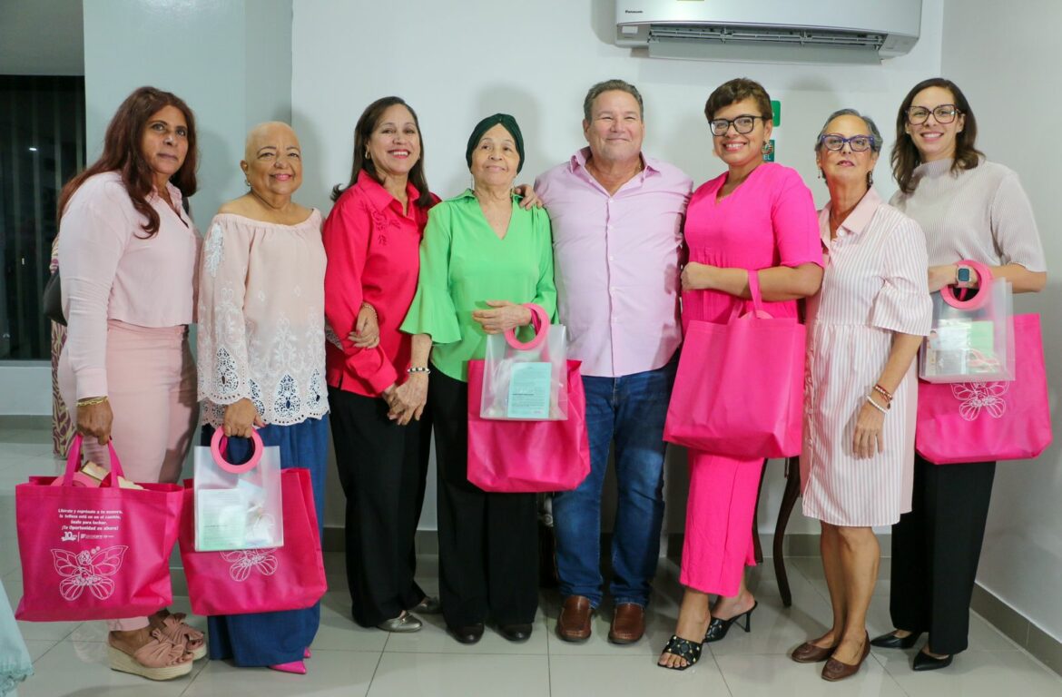 Foto 1 Belkis Núñez, Francis Arias, Gladys Soto, Violeta Mejía, Ricardo Domingo, Filomena Medrano, Onelia Estrada y Paola Díaz.