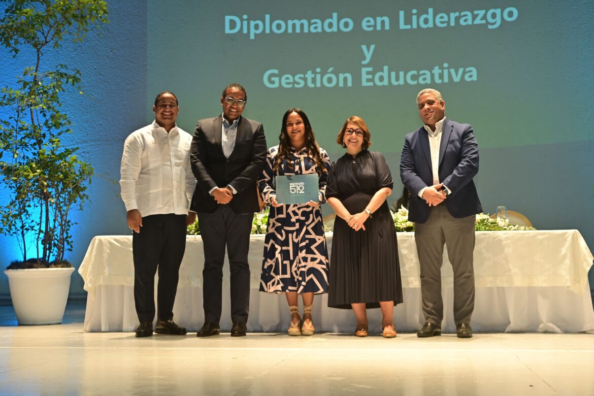 Anner Victoriano, Ernesto Díaz, Yaritza Cerón, Ángela Español y Raymond Blais