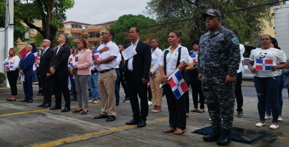 Centros Tecnológicos Comunitarios (CTC), celebraron un significativo acto en conmemoración del natalicio del patricio Juan Pablo Duarte