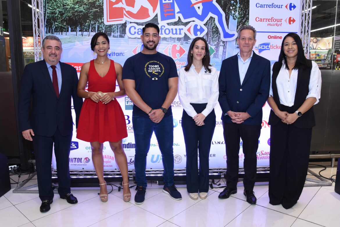 Gerardo García, Karla Martín, Isaac Castillo, María Teresa Sangiovanni, Oliver Pellin, Marlene Peña y Sonia de Young.