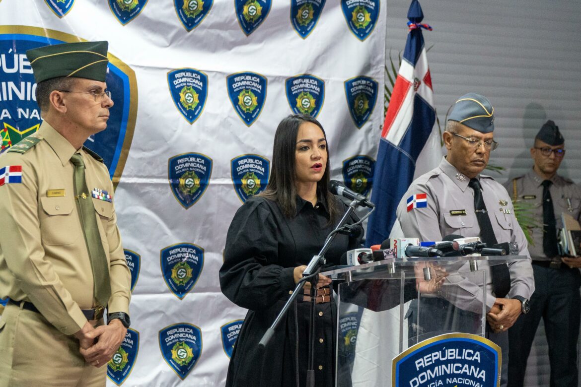 La ministra Faride Raful, ofrece declaraciones a la prensa 27-1-2025