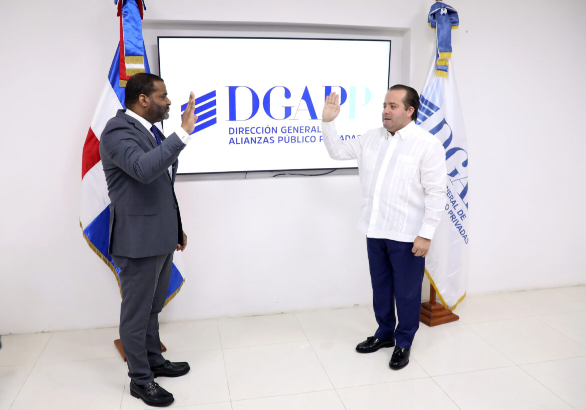 El director ejecutivo de la DGAPP, Andrés Lugo, y el ministro de la Presidencia, José Ignacio Paliza.