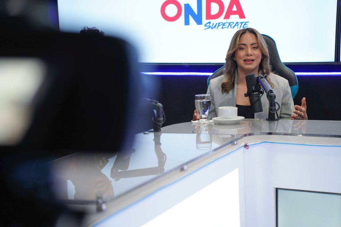 La directora general de Supérate, Gloria Reyes, habla de los logros institucionales desde 2021 en el nuevo espacio radial Onda Supérate