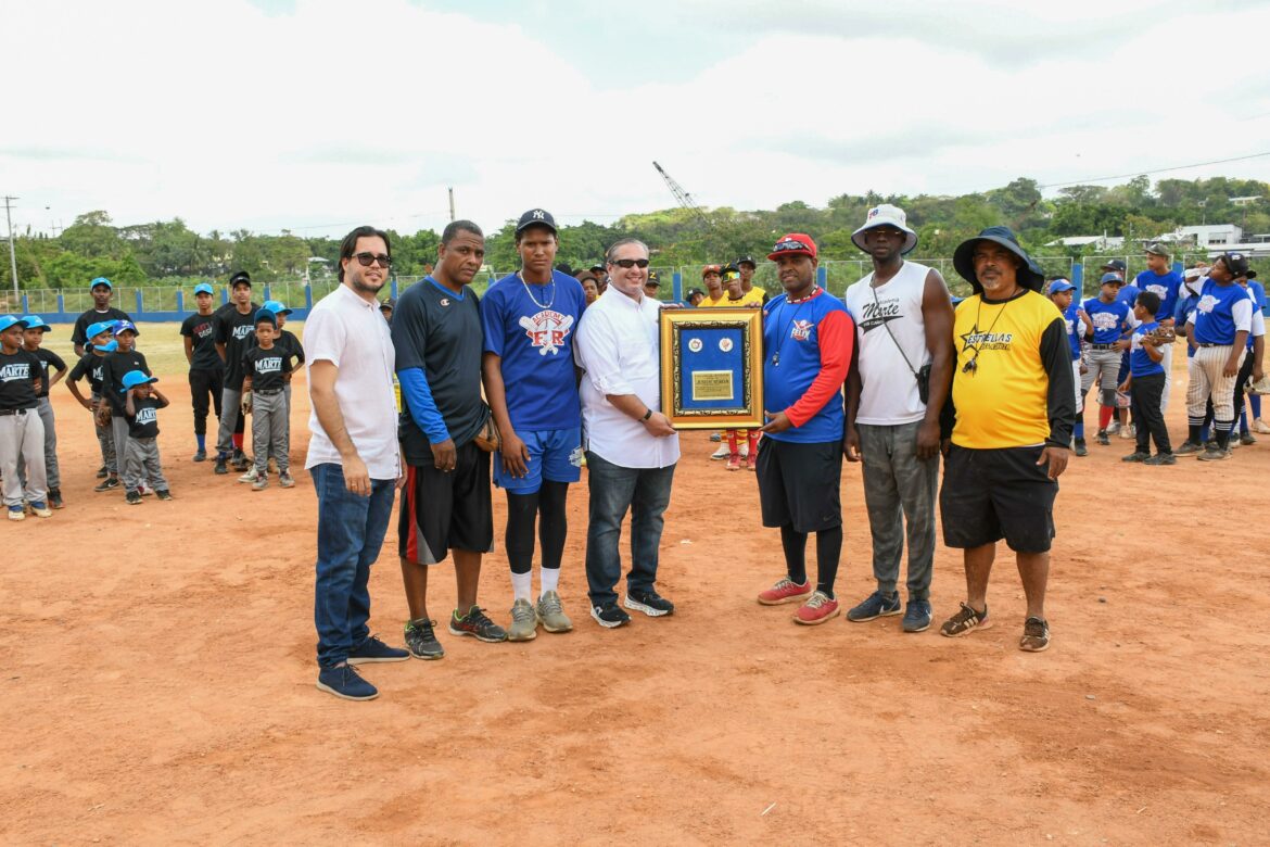 ENTREGA DE PLACA (2)