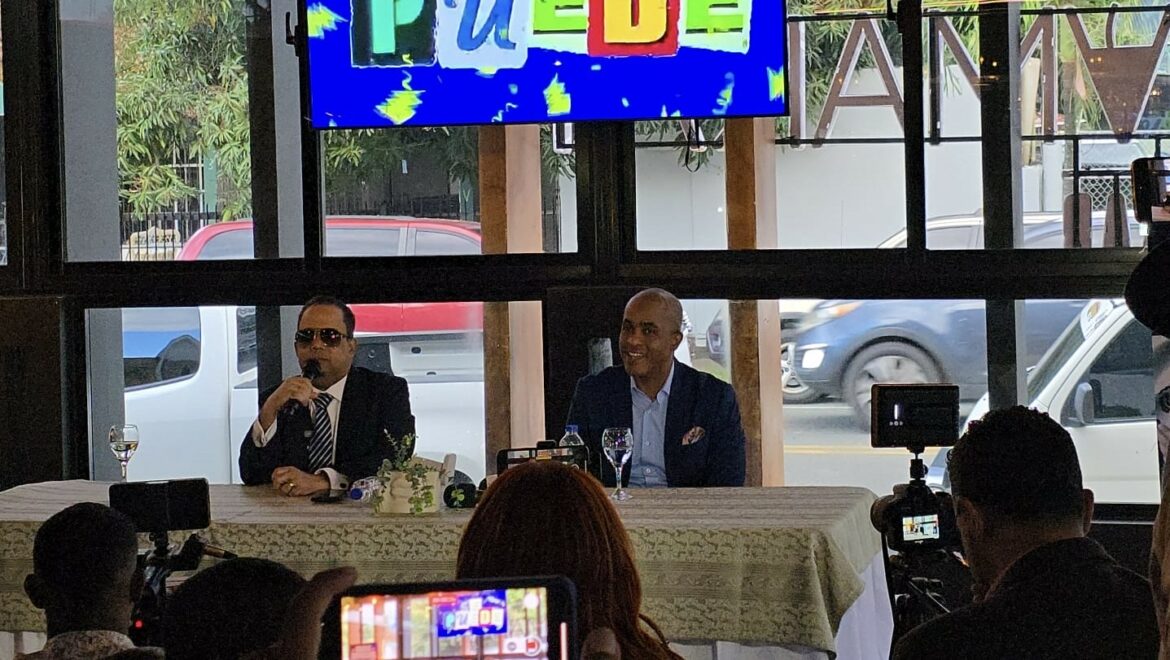 El Torito junto a Alberto Cruz.