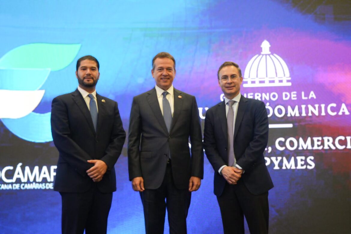 Foto 1. Manuel Anibal Garcia, Victor Bisono y Nicolas Uribe
