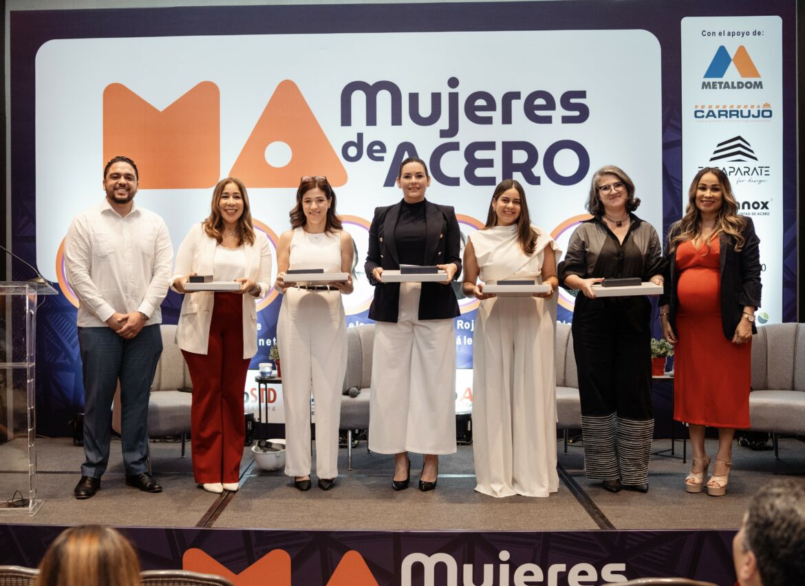 Francisco Javier Durán, Grisbel Medina, Gloria Morel, Marcelle Martínez Bonetti, Pamela García, Ileana Rojas González y Heliana Medina.