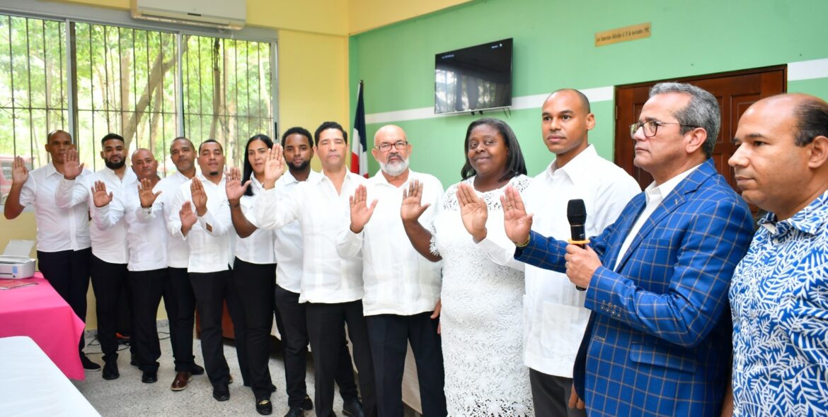 PIE DE FOTO BADMINTON DIRECTIVA 1