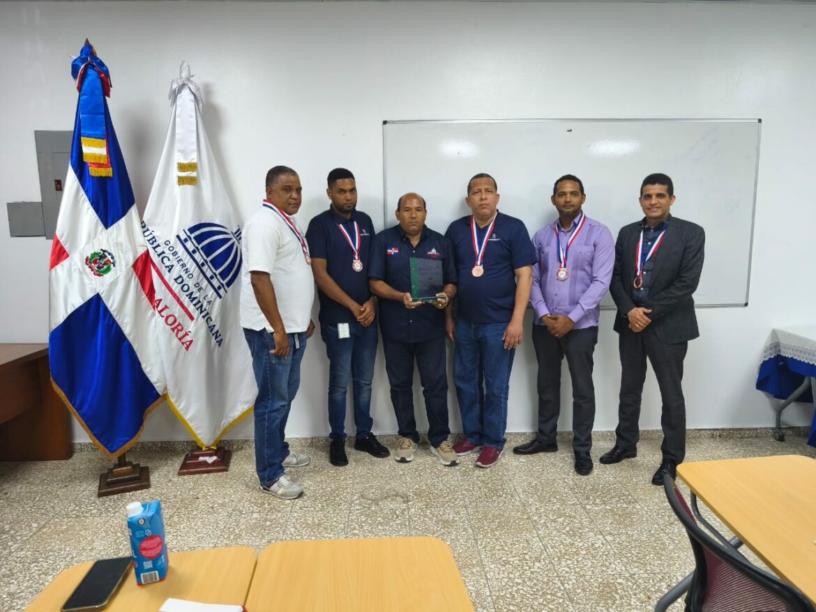 Equipo de Banreservas Campeón Manuel Pérez Vázquez, Robert Aquino, Braulio Ramírez, Ramon Eduardo Camarena, Ambiorix Peña y Eliezer de Jesús.