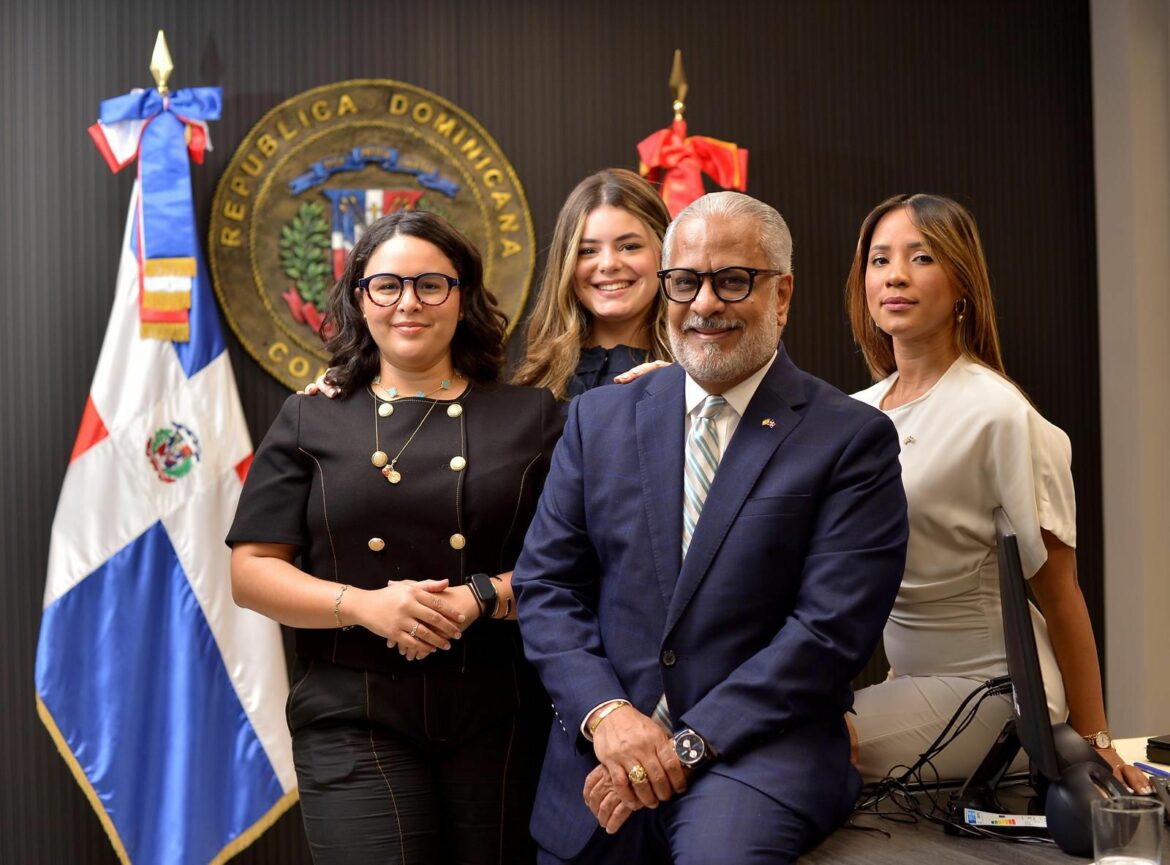 Marte Piantini inaugura en Madrid el consulado más moderno del servicio exterior dominicano