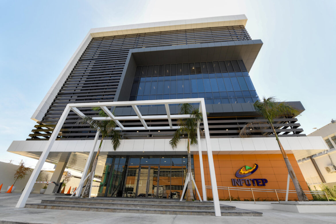 INFOTEP Edificio Corporativo – fachada