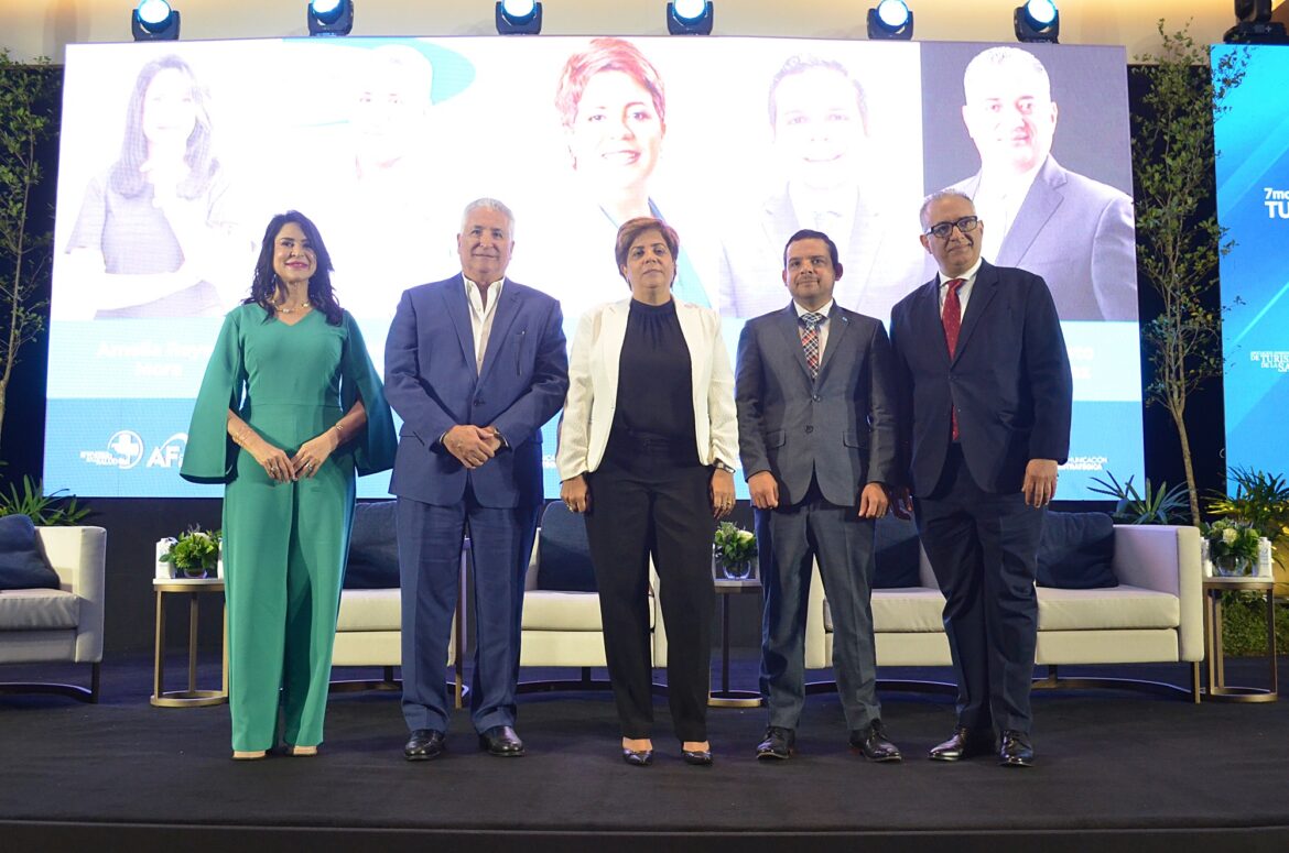 DSC_4201 Amelia Reyes Mora, Jose Natalio Redondo, Virginia Laureano, Jesus Saavedra y Aniceto Rodriguez Delgado.