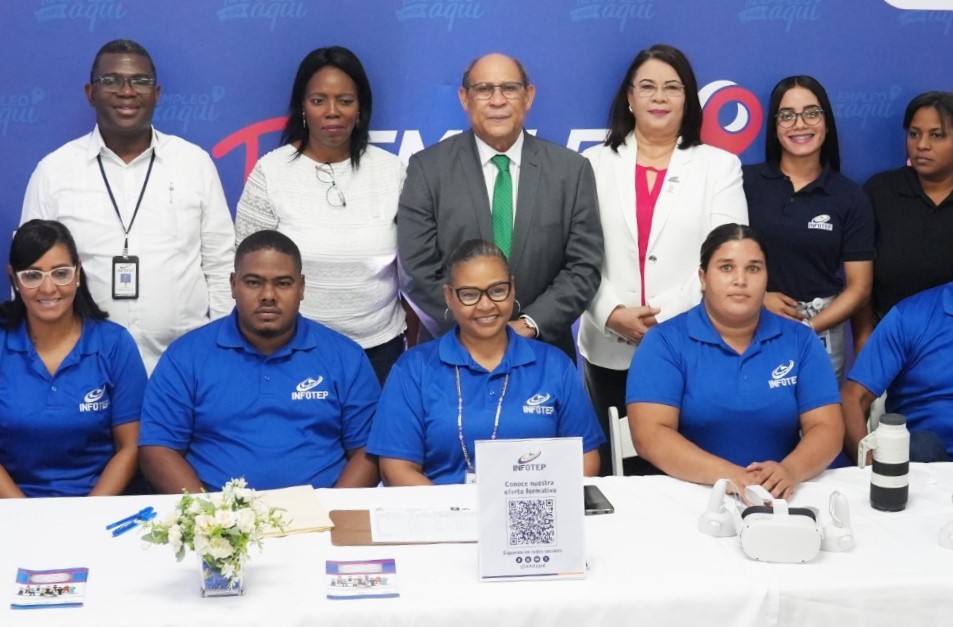 Rafael Santos Badía director del INFOTEP, en feria “Aquí Está Tu Empleo